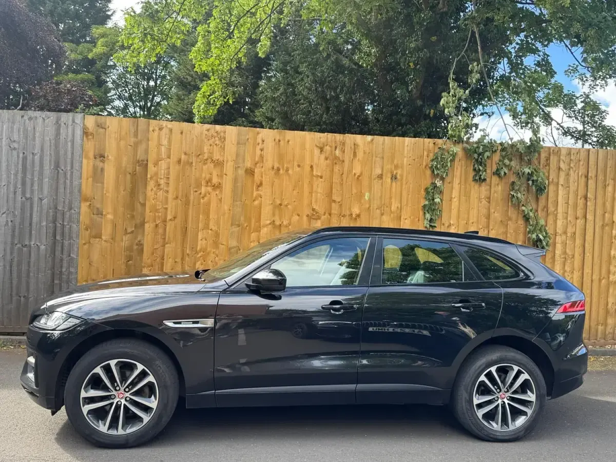 Used Jaguar F-Pace R-Sport 180 HP (132 kW) 2017 Black SUV
