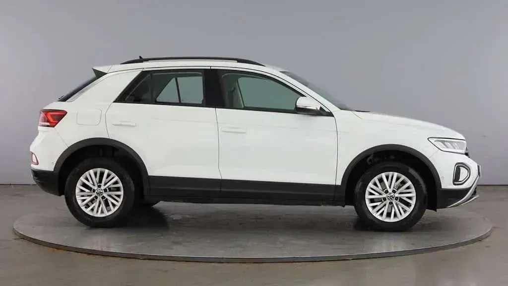 Used VW T-Roc Life 110 HP (80 kW) 2022 White SUV