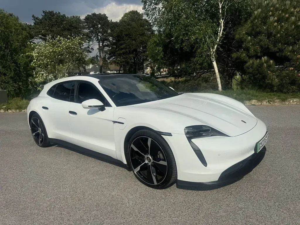 Used Porsche Taycan Performance Package 350 kW (476 HP) 2023 White Estate
