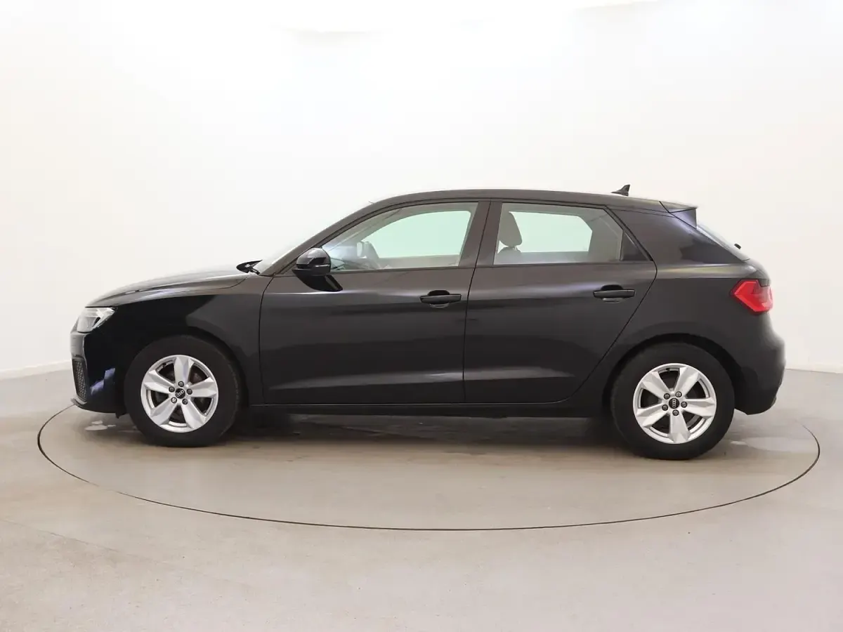 Used Audi A1 Comfort 95 HP (69 kW) 2023 Black SUV