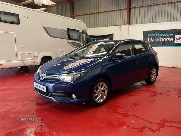 Used Toyota Auris 2018 Blue Hatchback