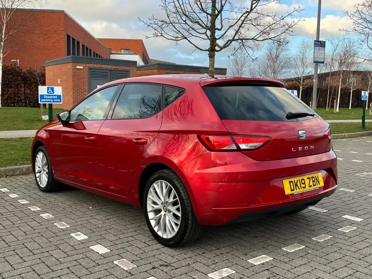 Second-hand Seat Leon SE Dynamic 2019 Roșu Hatchback