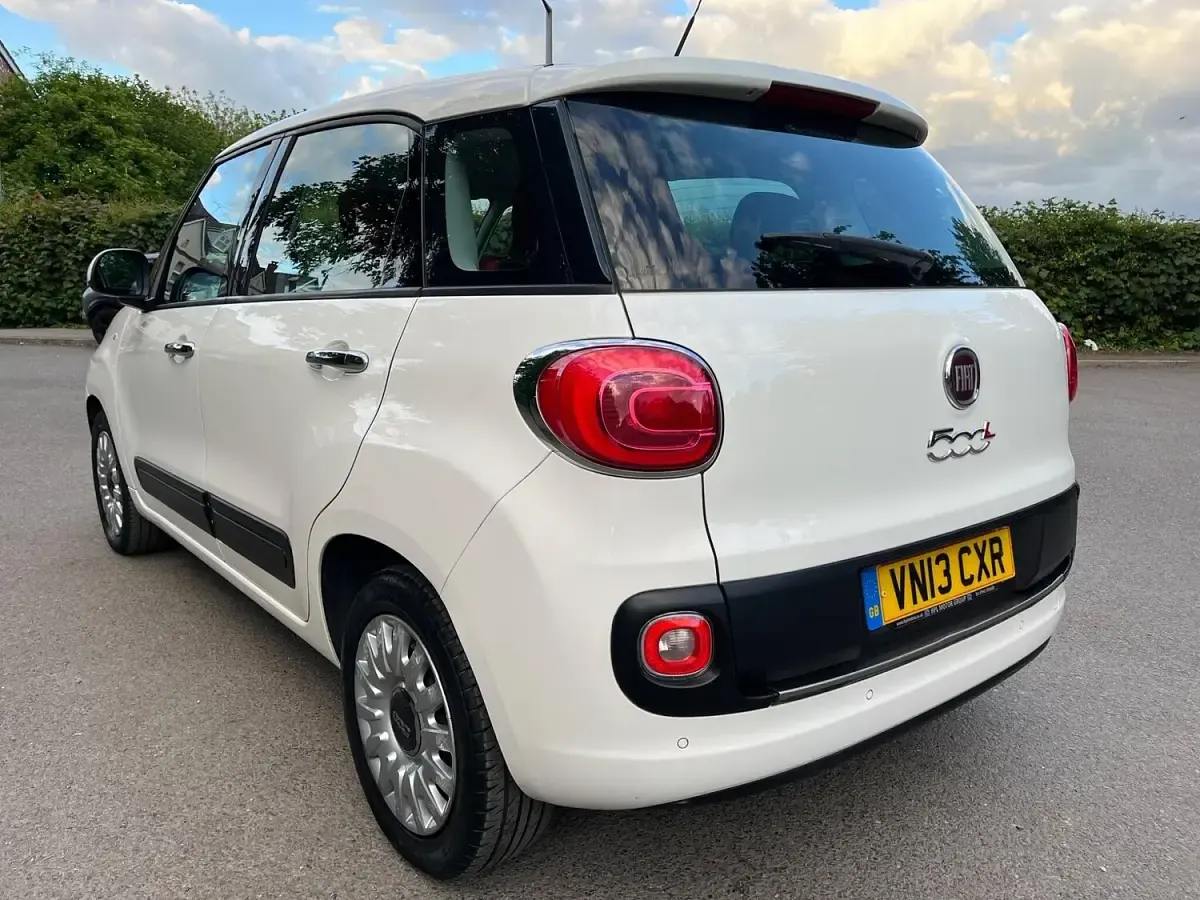 Used Fiat 500L Easy 95 HP (69 kW) 2013 White MPV