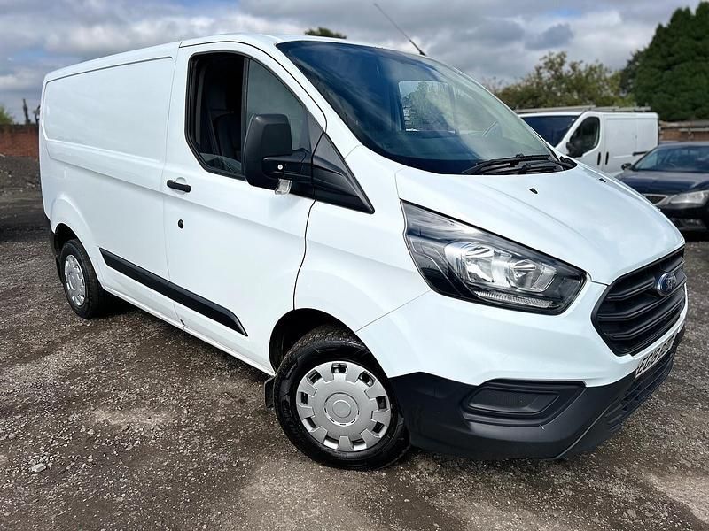 White Used 2018 Ford Transit Custom Van | £5,995 (Fair price) - Image 1/4