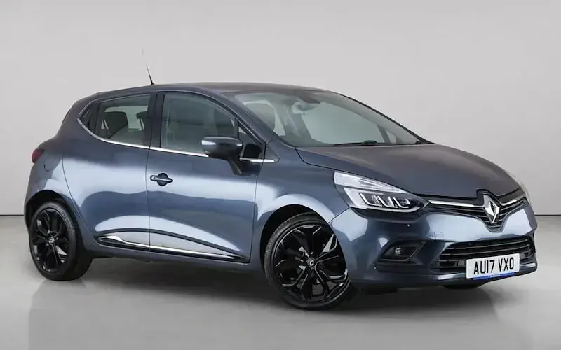 Used Renault Clio Dynamique 110 HP (80 kW) 2017 Hatchback