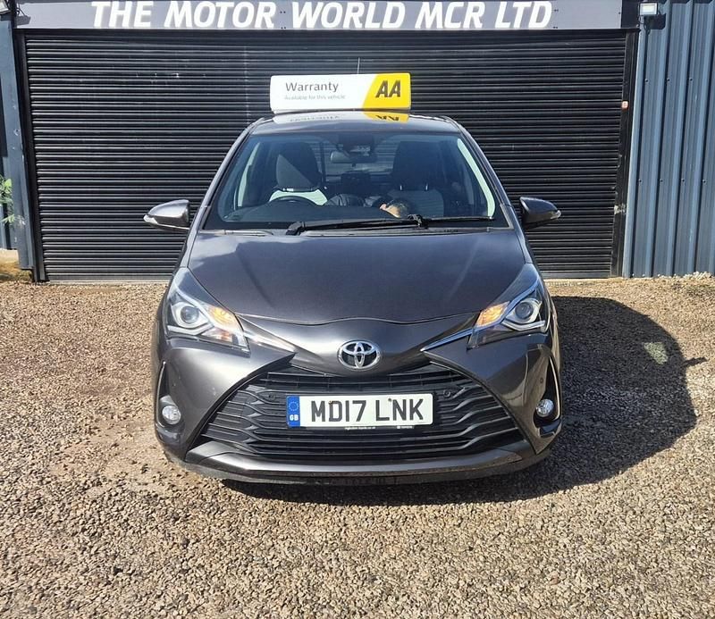 Used Toyota Yaris 111 HP (81 kW) 2017 Grey Hatchback