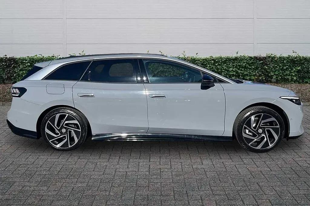Used VW ID.7 Pro 210 kW (286 HP) 2024 Grey Estate