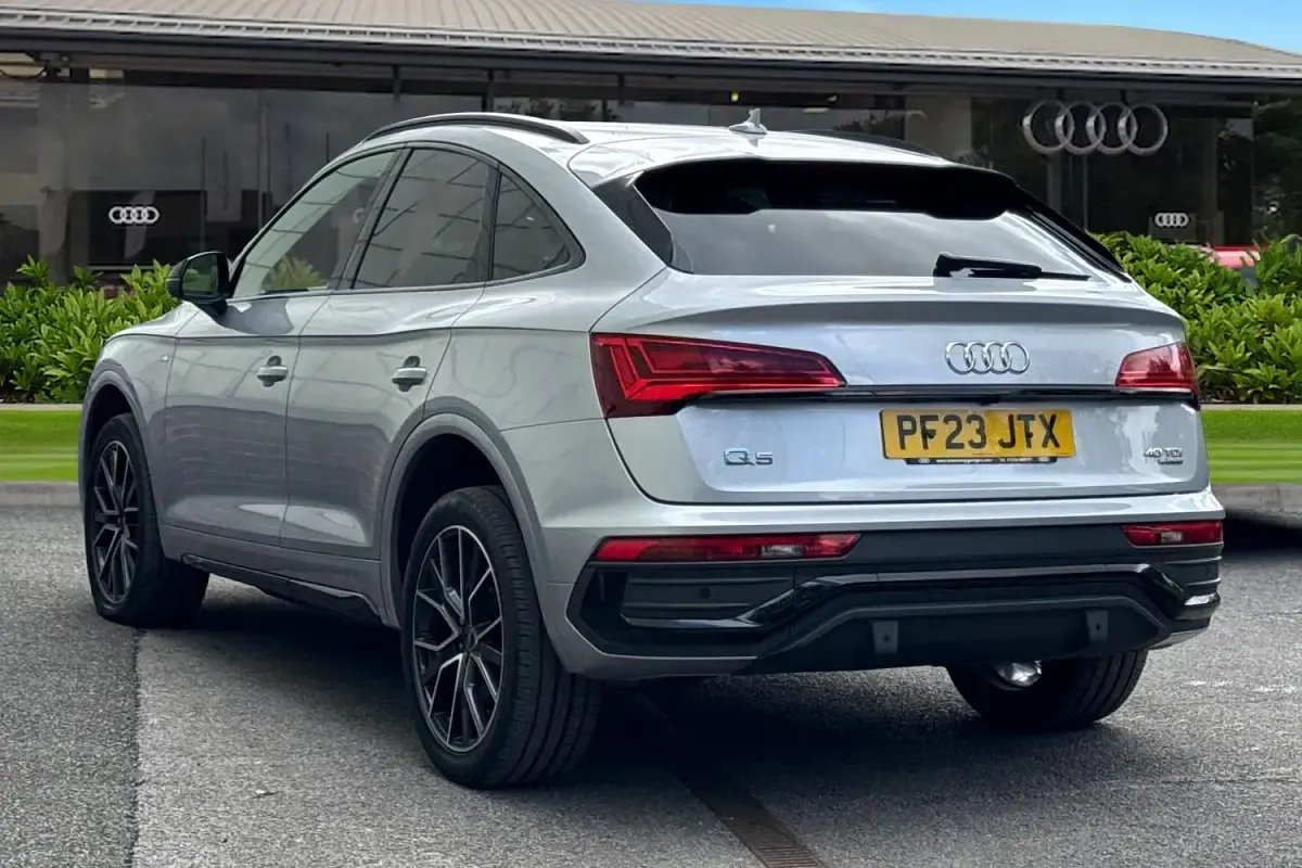 Used Audi Q5 Advanced 204 HP (150 kW) 2023 Silver SUV