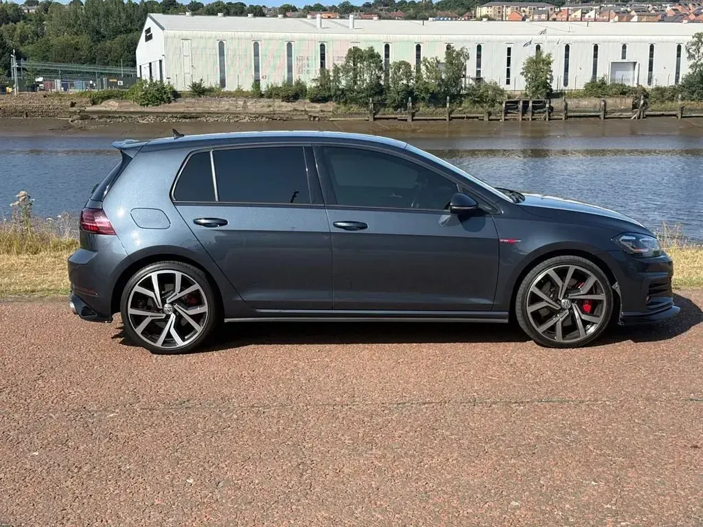 Used VW Golf VII GTI 245 HP (180 kW) 2019 Blue Hatchback
