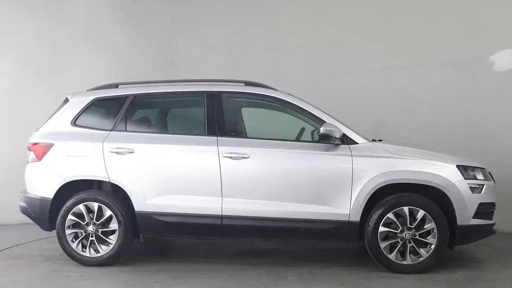 Used Skoda Karoq SE Drive 150 HP (110 kW) 2021 Silver SUV