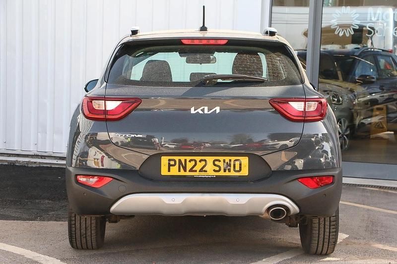 Used Kia Stonic 99 HP (72 kW) 2022 Grey SUV