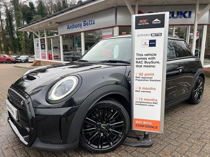 Black Used 2022 Mini Cooper S Exclusive Hatchback | £18,995 (Good price) - Image 1/3