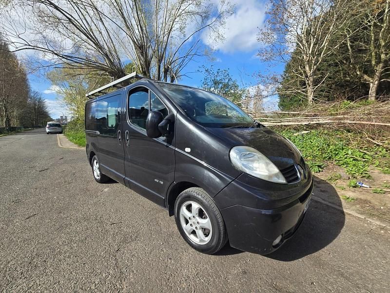 Used Renault Trafic 115 HP (84 kW) 2012 Black MPV