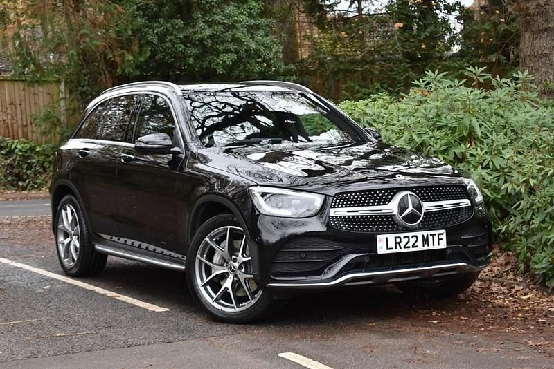 Obsidian black metallic with black leather Used 2022 Mercedes 300 AMG Line Premium Plus Estate | £36,490 - Image 1/4