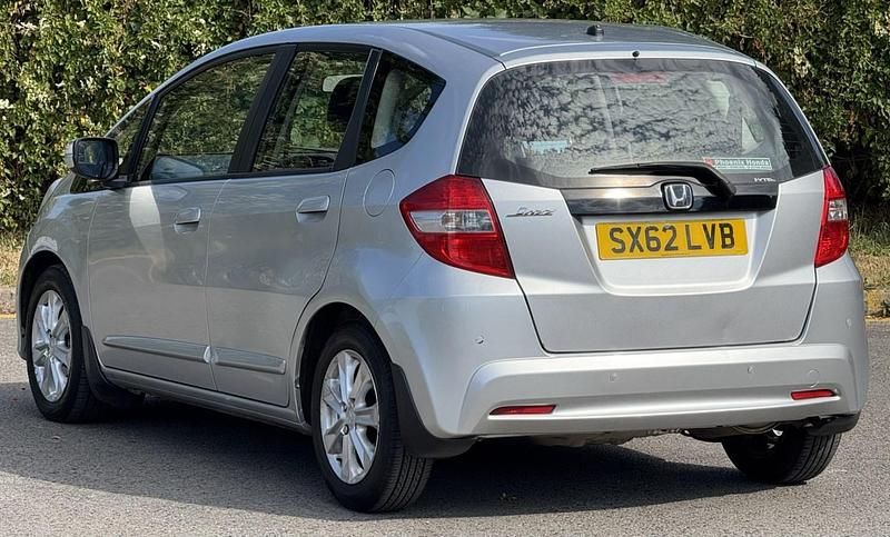 Used Honda Jazz ES 2013 Silver Hatchback