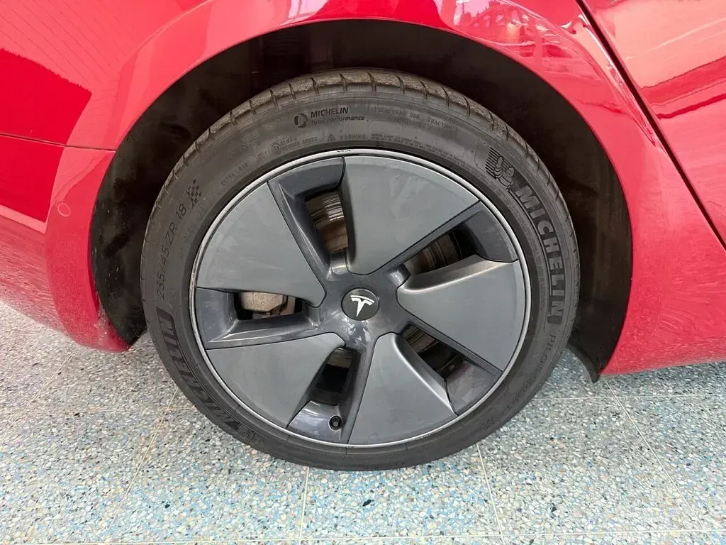 Used Tesla Model 3 Long Range AWD 366 kW (498 HP) 2021 Red Sedan