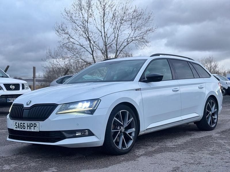 White Used 2016 Skoda Superb SportLine Estate | £10,495 (Good price) - Image 1/4