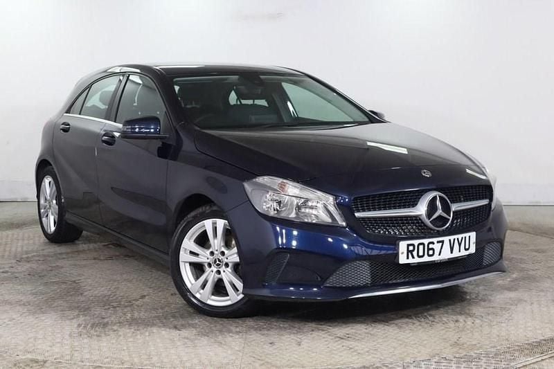 Used Mercedes A180 109 HP (80 kW) 2017 Blue Hatchback