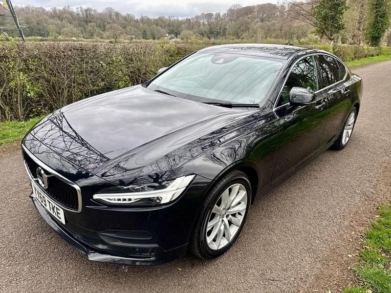 Usado Volvo S90 Momentum 190 CV (139 kW) 2019 Negro Berlina