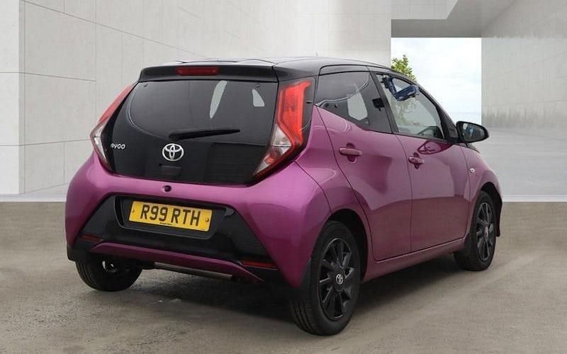 Used Toyota Aygo X-cite 72 HP (52 kW) 2019 Purple Hatchback