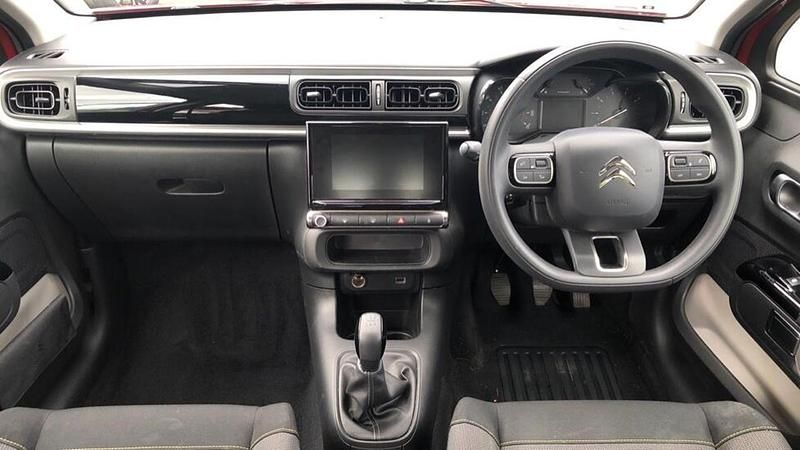 Used Citroën C3 PureTech 82 HP (60 kW) 2022 Red Hatchback