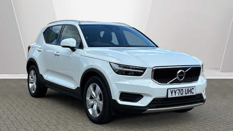 White Used 2021 Volvo XC40 Momentum SUV | £19,290 (Fair price) - Image 1/3