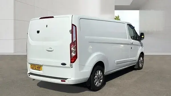 Used Ford Transit Custom Limited 130 HP (95 kW) 2022 White Van