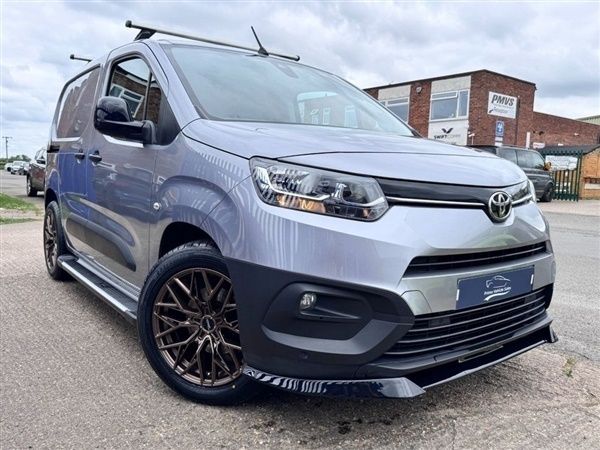 Grey Used 2022 Toyota Proace Van | £17,742 (Expensive) - Image 1/1
