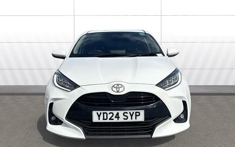 Second-hand Toyota Yaris Hybrid Design 116 CP (85 kW) 2026 Hatchback