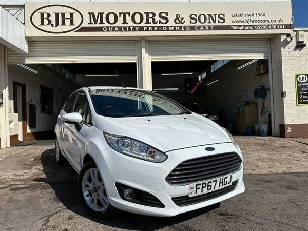 White Used 2017 Ford Fiesta Zetec Hatchback | £6,995 (Good price) - Image 1/1