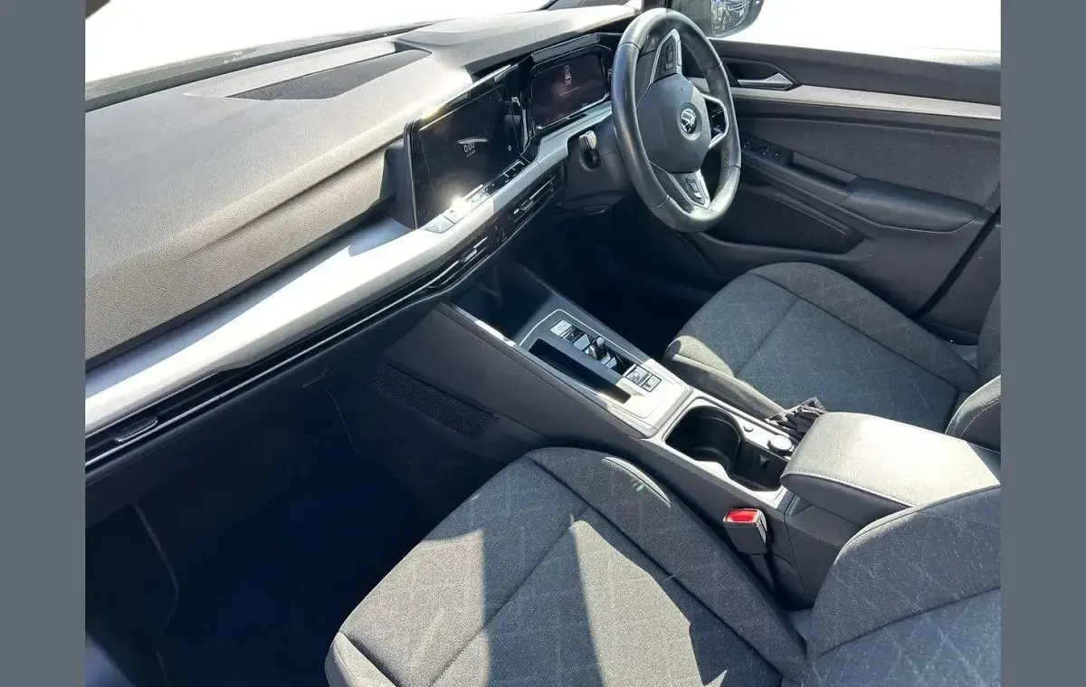Used VW Golf VIII Life 110 HP (80 kW) 2023 Grey Hatchback