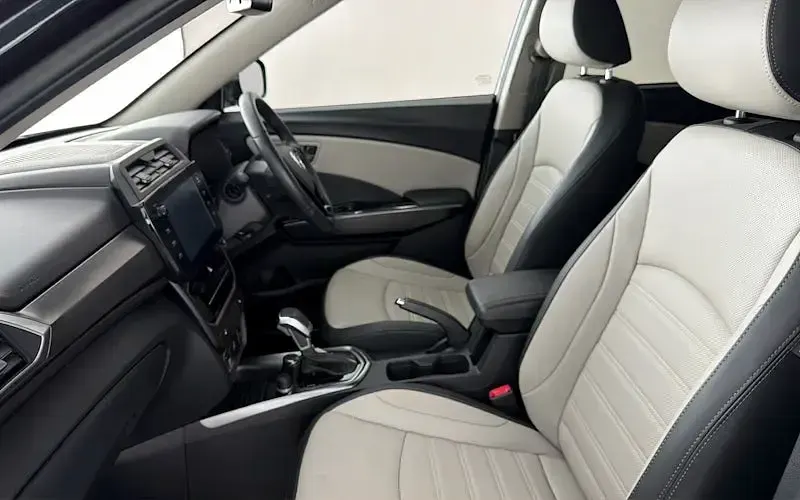 Used KGM Tivoli 163 HP (119 kW) 2024 Black SUV