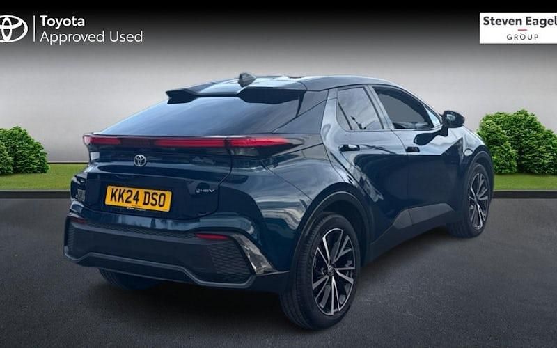 Used Toyota C-HR 140 HP (102 kW) 2025 SUV