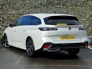 Used Peugeot 308 Allure Premium 131 HP (96 kW) 2022 White Estate