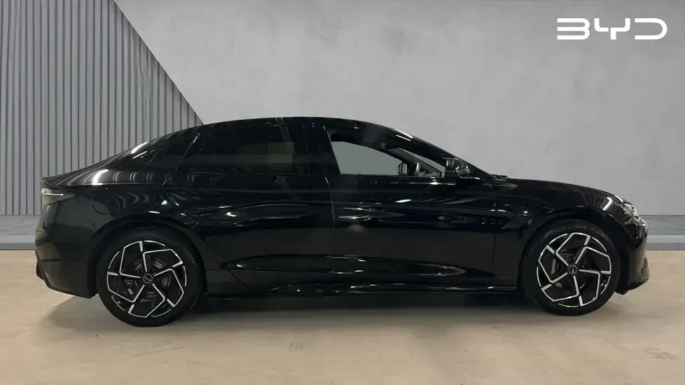 Used BYD Seal 389 kW (530 HP) 2025 Black