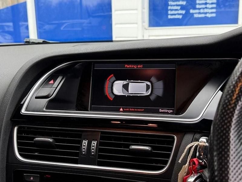 Used Audi A4 Black Edition 190 HP (139 kW) 2015 Black Estate