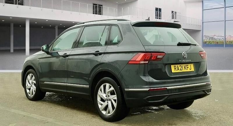 Used VW Tiguan Life 150 HP (110 kW) 2021 Grey SUV