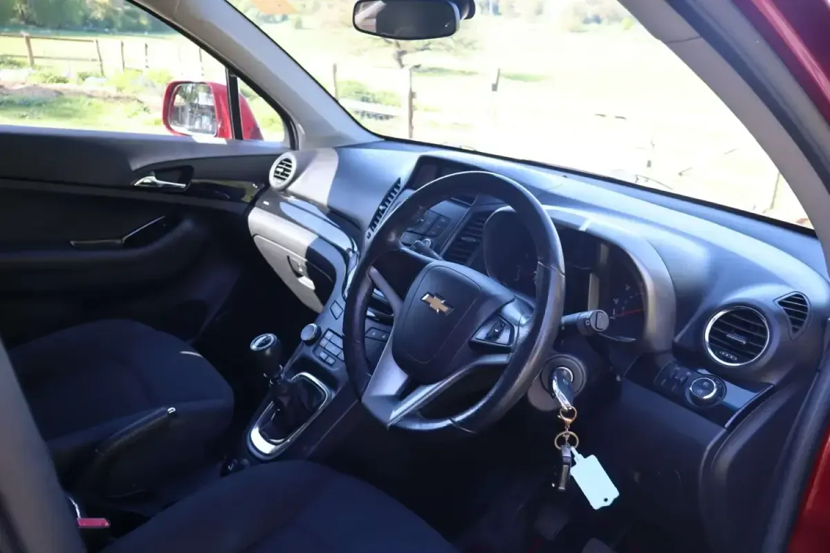 Second-hand Chevrolet Orlando LT 141 CP (103 kW) 2012 Roșu Monovolum