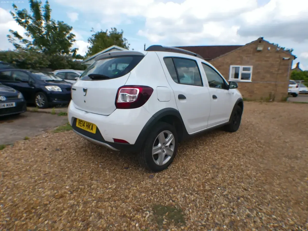 Used Dacia Sandero Ambiance 2014 White Hatchback