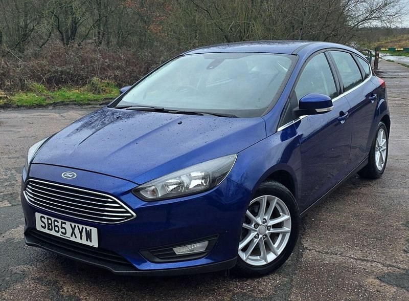 Used Ford Focus Zetec 2015 Blue Hatchback