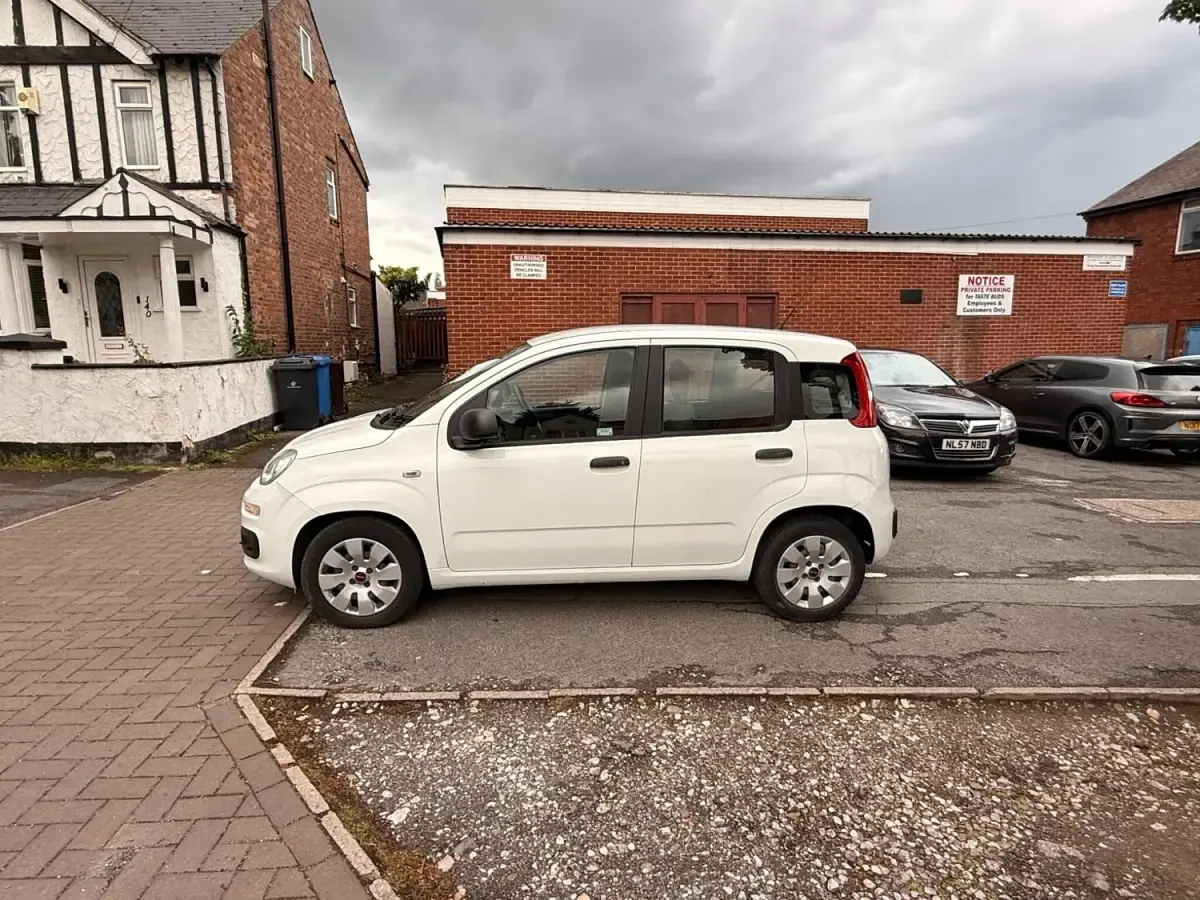 Used Fiat Panda Pop 69 HP (50 kW) 2016 White Hatchback