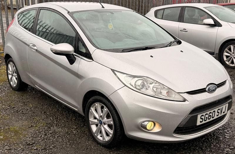 Used Ford Fiesta Zetec 81 HP (59 kW) 2010 Silver Hatchback