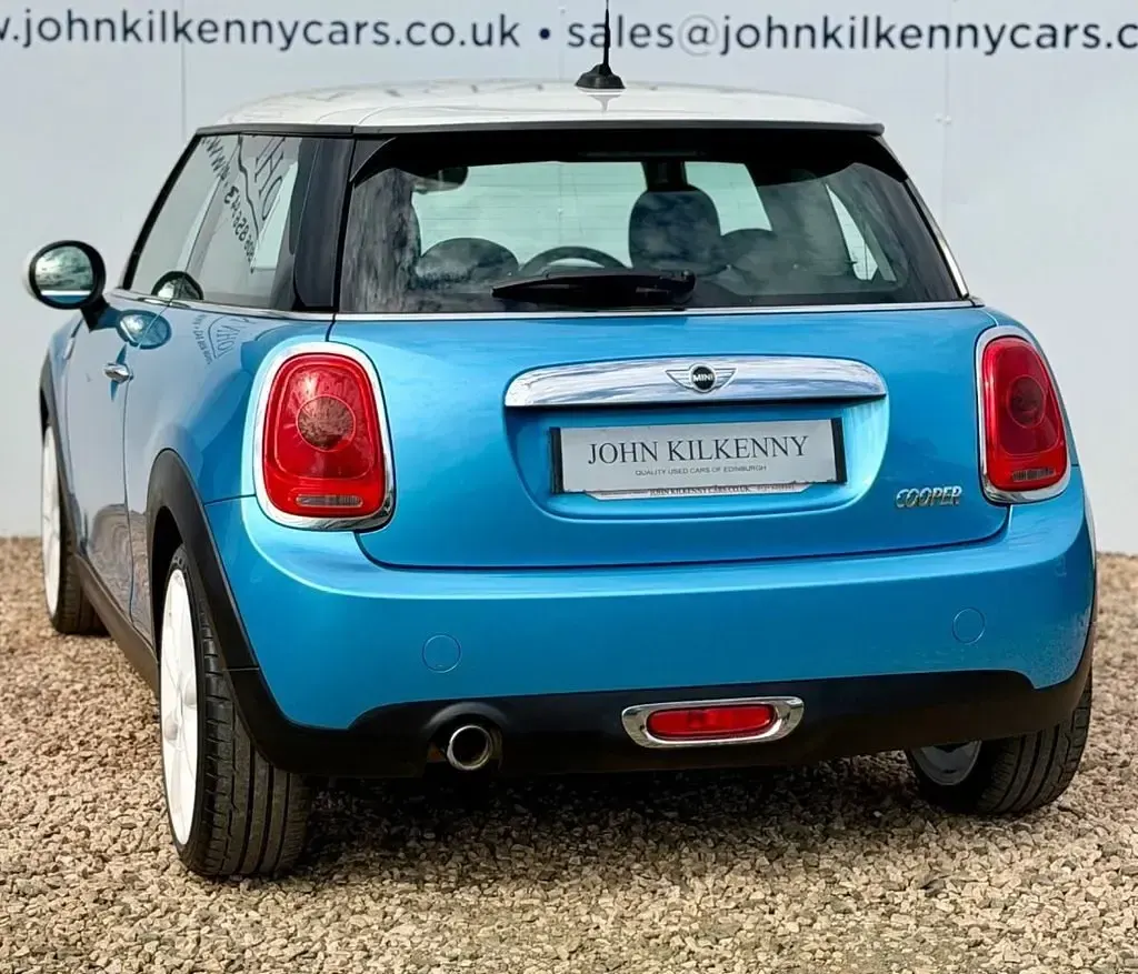 Begagnad Mini Cooper Hatch 136 HK (100 kW) 2015 Blå Halvkombi