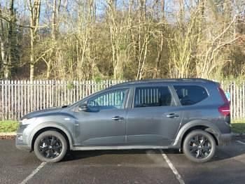 Used Dacia Jogger Extreme 109 HP (80 kW) 2022 Grey MPV
