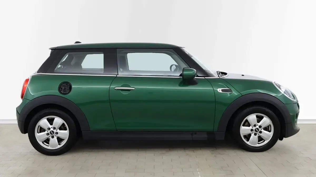 Used Mini Cooper Classic 134 HP (98 kW) 2020 Green Hatchback