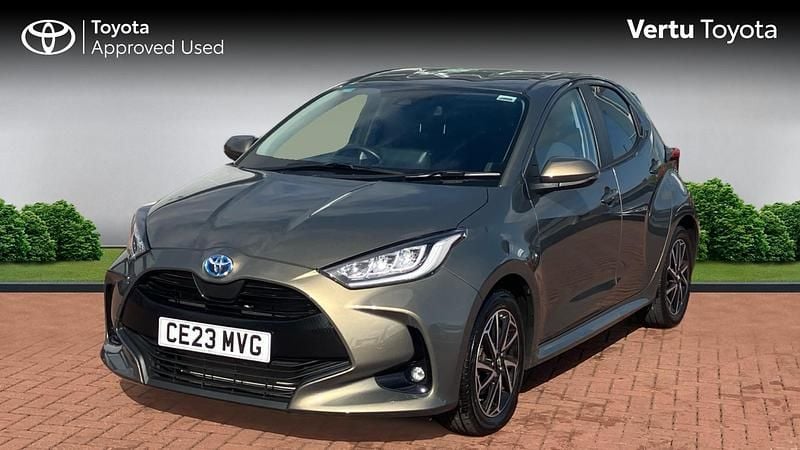 Used Toyota Yaris Hybrid Design 116 HP (85 kW) 2023 Other Hatchback