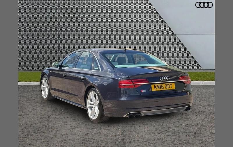 Used Audi S8 Advanced 520 HP (382 kW) 2016 Blue Sedan