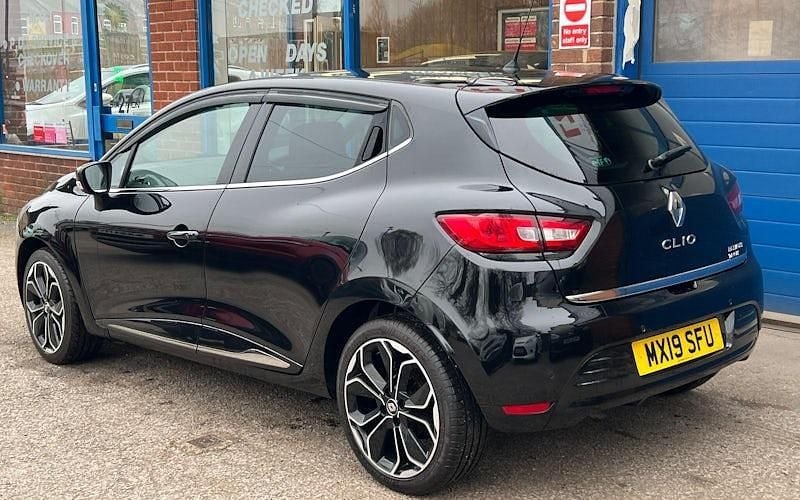 Used Renault Clio IV Iconic 90 HP (66 kW) 2019 Black Hatchback