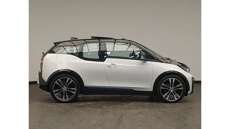 Used BMW i3 Comfort Edition 135 kW (184 HP) 2022 White Hatchback