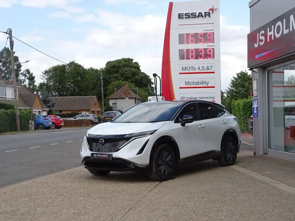 Used Nissan Ariya Evolve 160 kW (218 HP) 2024 White SUV